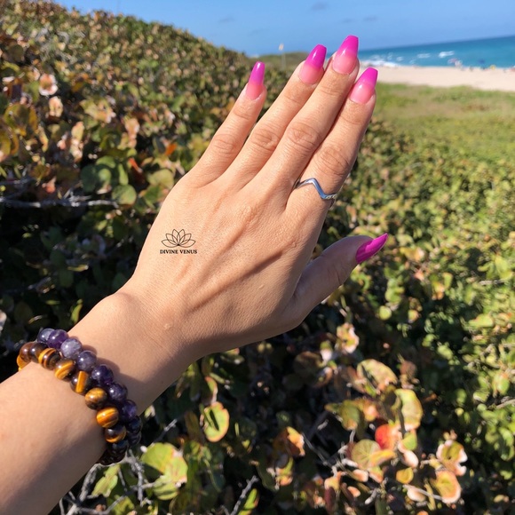 Wave Titanium Steel Finger Ring | Size 7 - Picture 5 of 5